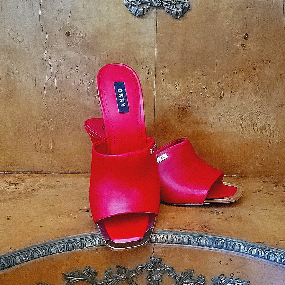 DKNY Open toe pumps 9.5US